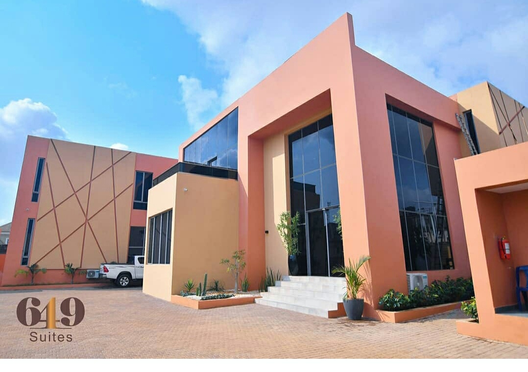 Komback 649 Suites Hotel Asaba